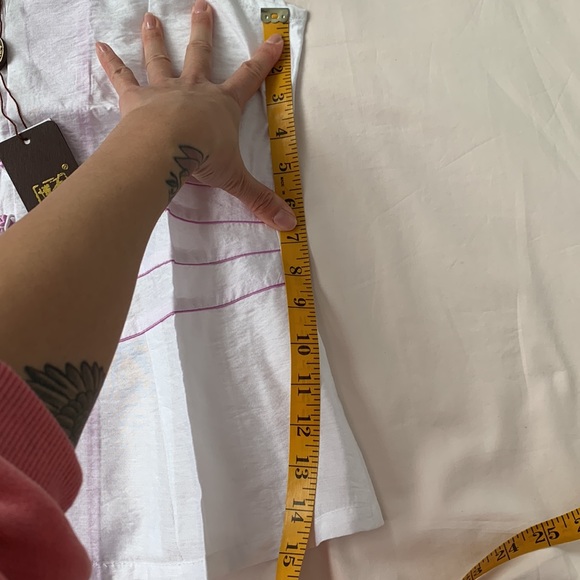 NWT Asian top, white, embroidered pink flower, size S - Picture 6 of 7